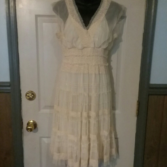 Max Studio Dresses & Skirts - Max Studio cream lace beautiful dress